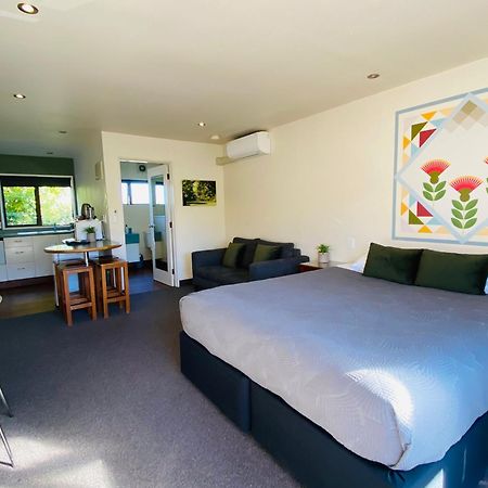 Commodore Motel Dunedin Exteriör bild