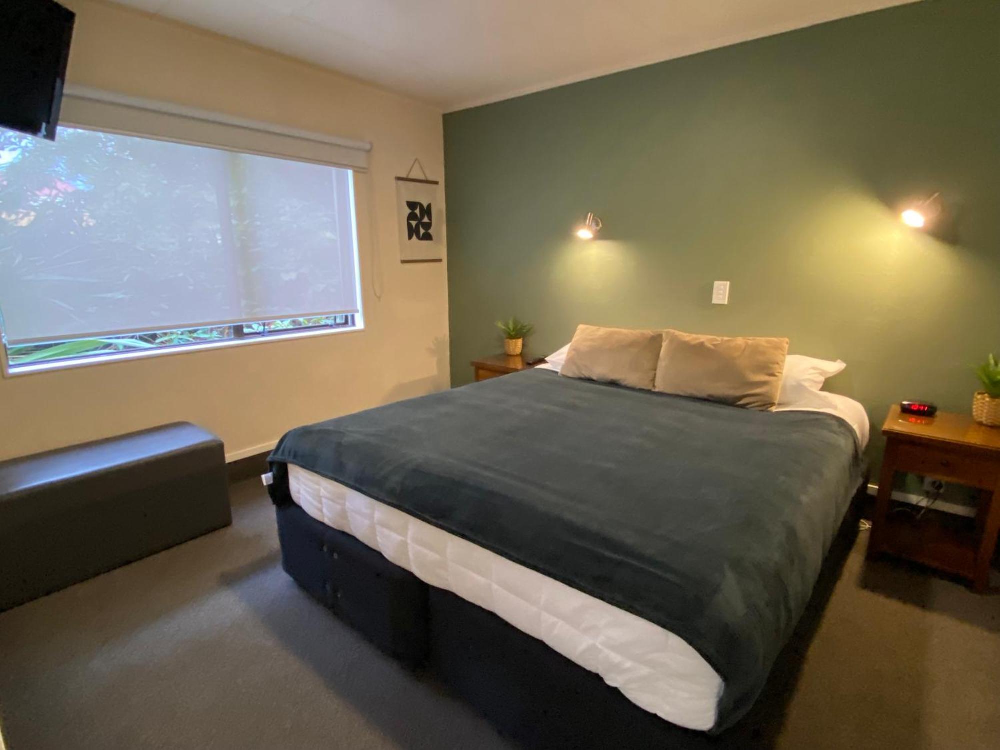Commodore Motel Dunedin Exteriör bild