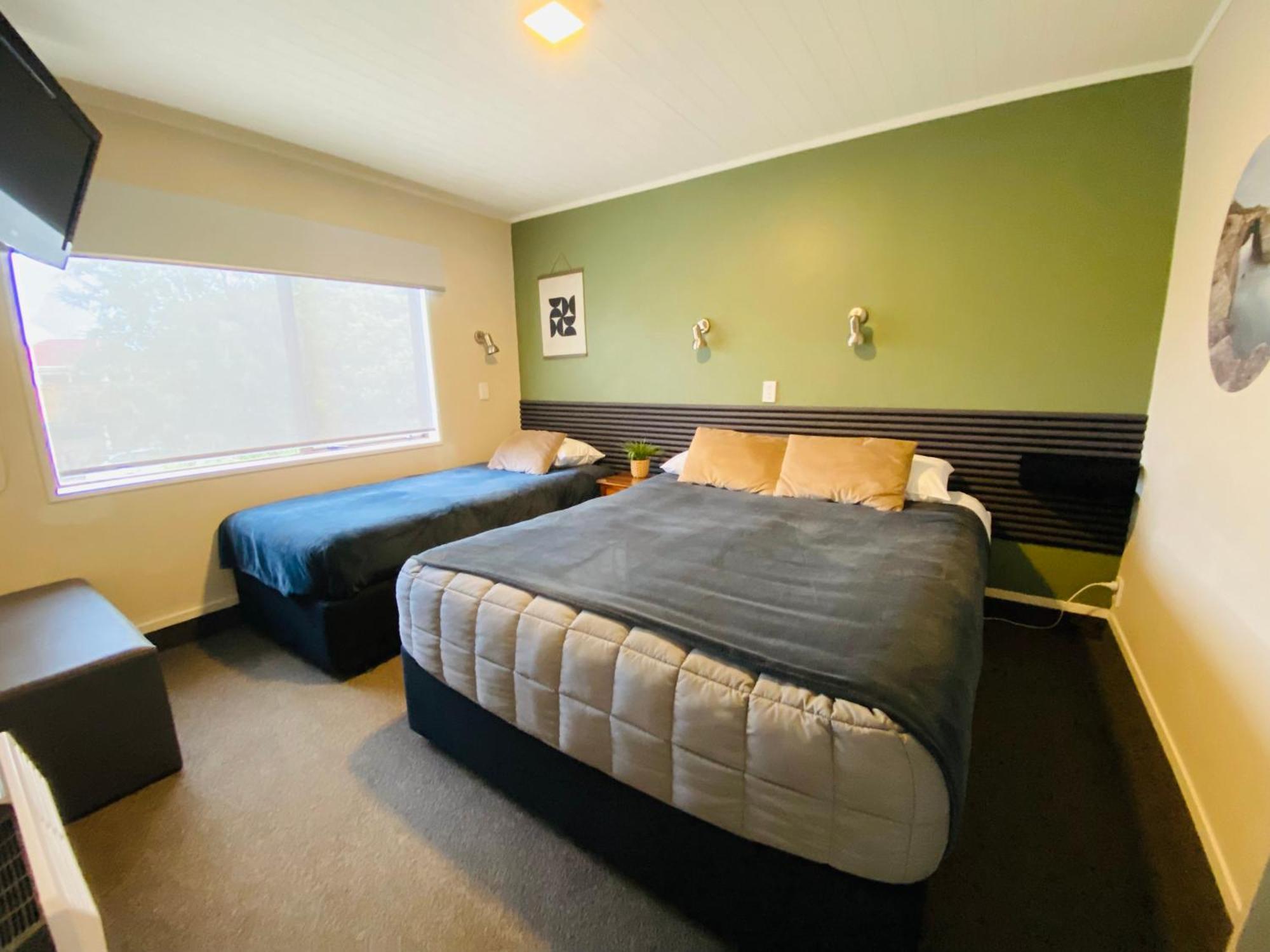 Commodore Motel Dunedin Exteriör bild